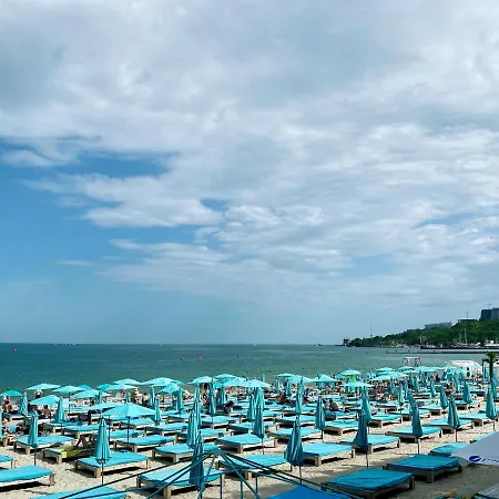 Italian Boulevard Modern Appartement Odessa