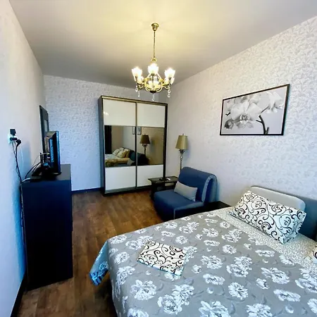Italian Boulevard Modern