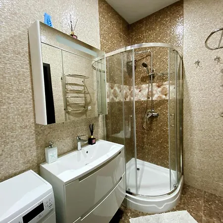 Italian Boulevard Modern Apartment